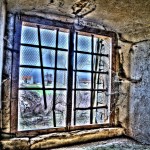 Licht und Lüftung für den Raum: Das Fenster. Foto: VeitD / pixelio.de . (687328_original_R_K_B_by_VeitD_pixelio.de)