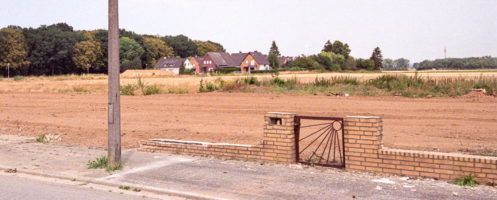 Manheim Ein Dorf verschwindet. Bild: Yannick Rouault. (Datei: esperantostrasse-28-juli-2018_200_2)